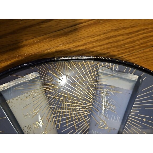 New In Sealed Box Nicole Miller New York Holiday Hand Cream Collection 10 Scents - Picture 12 of 12